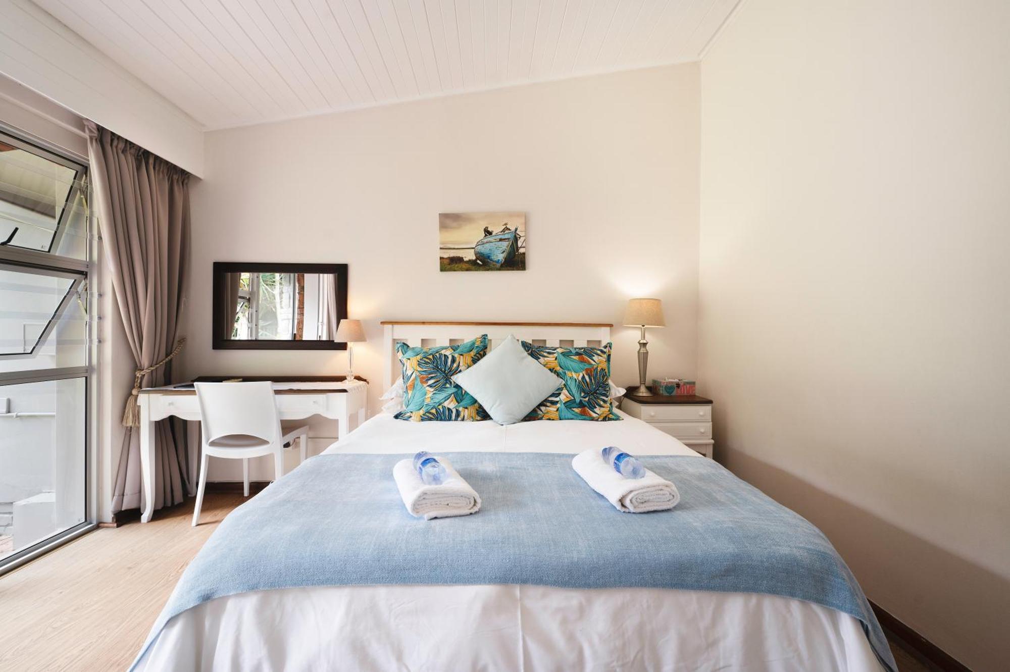 Admirals Lodge Guest House And Brightways Self Catering Apartments Порт Елизабет Екстериор снимка
