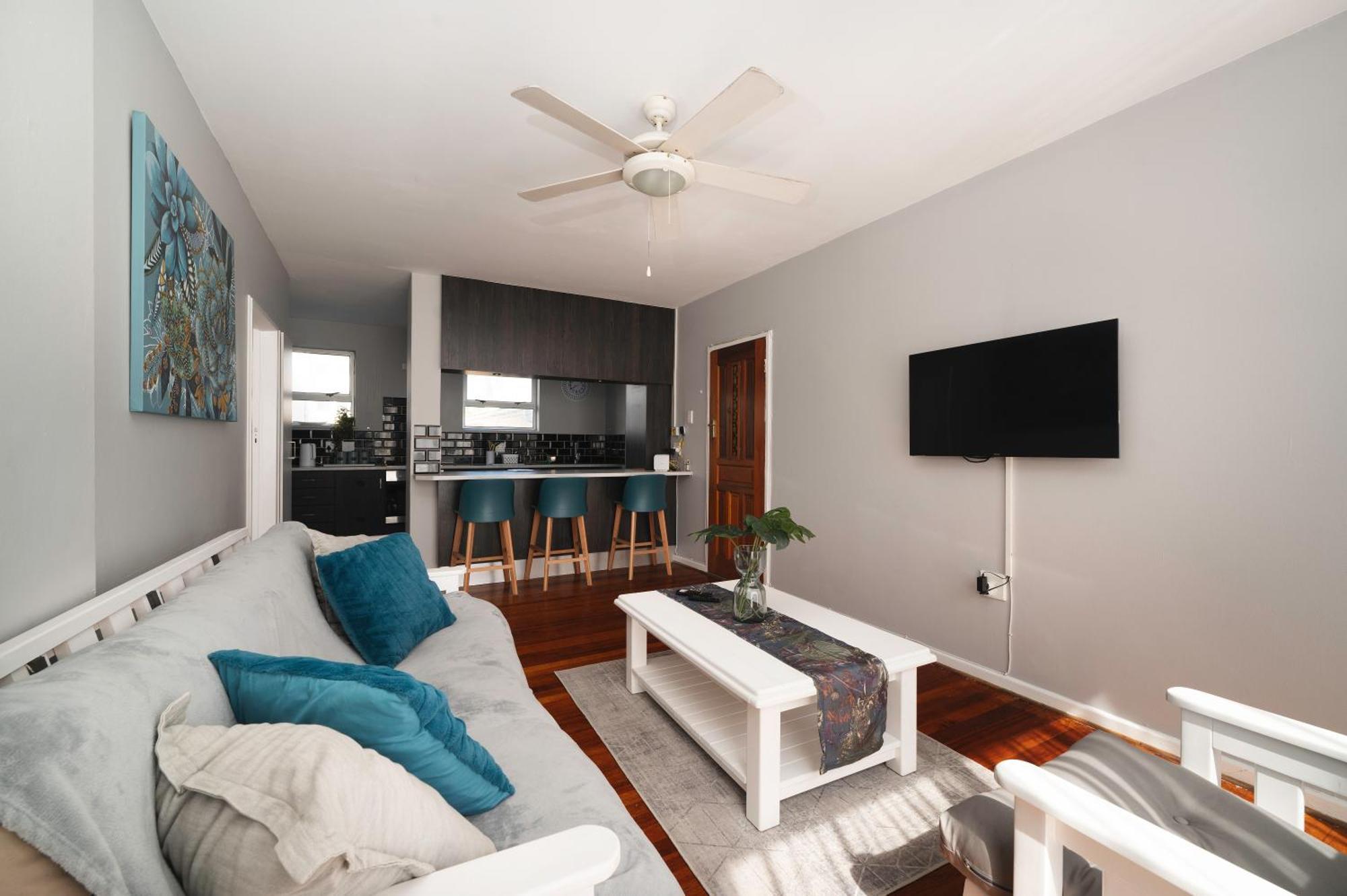 Admirals Lodge Guest House And Brightways Self Catering Apartments Порт Елизабет Екстериор снимка