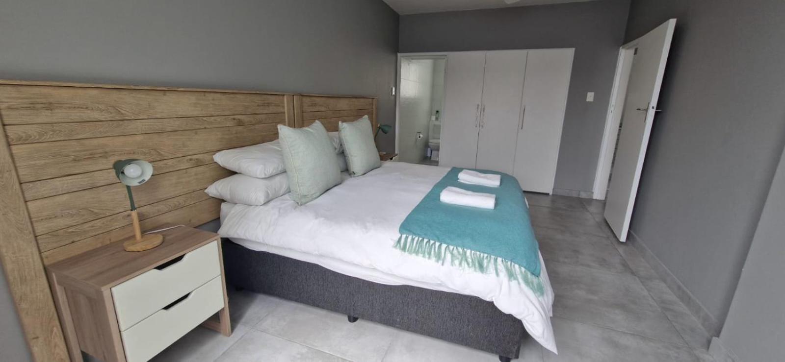 Admirals Lodge Guest House And Brightways Self Catering Apartments Порт Елизабет Стая снимка