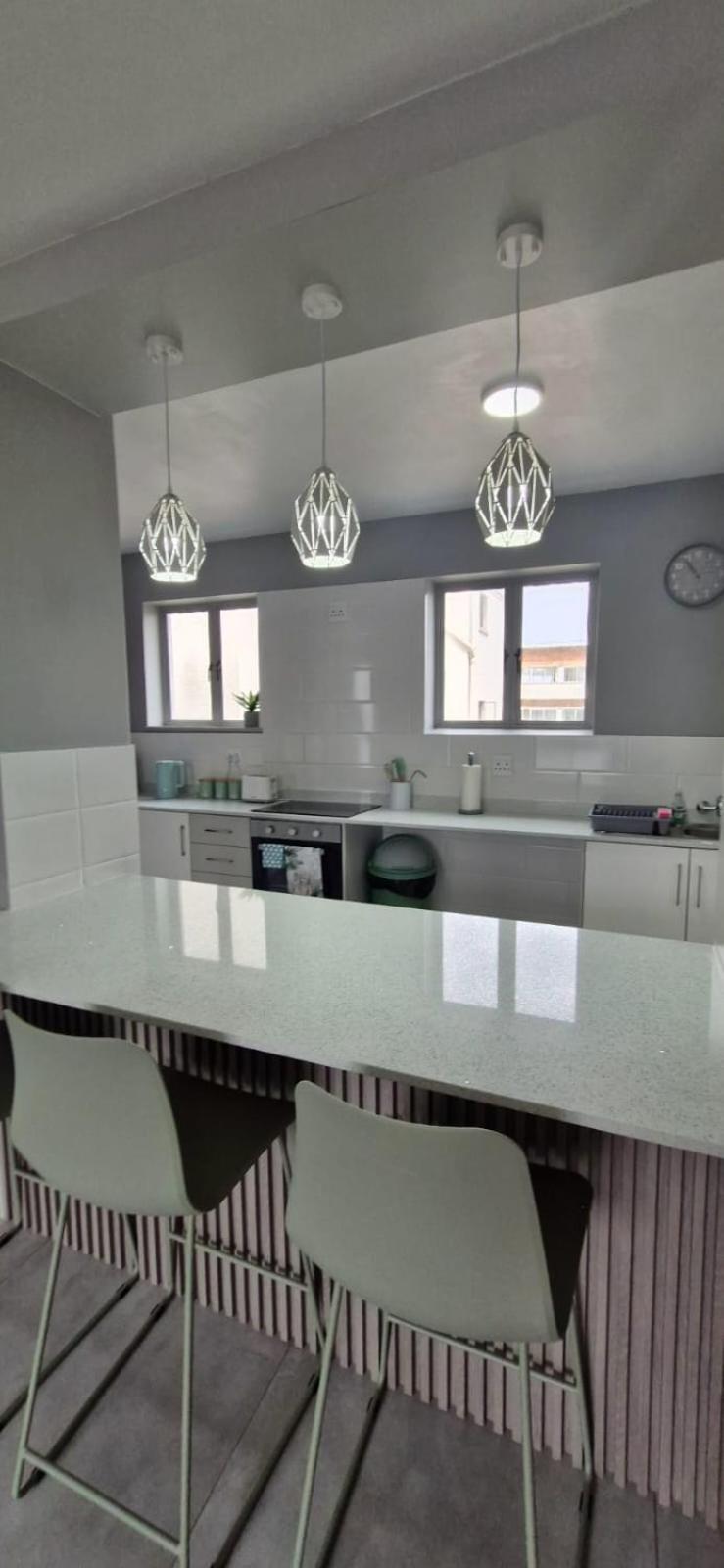 Admirals Lodge Guest House And Brightways Self Catering Apartments Порт Елизабет Стая снимка