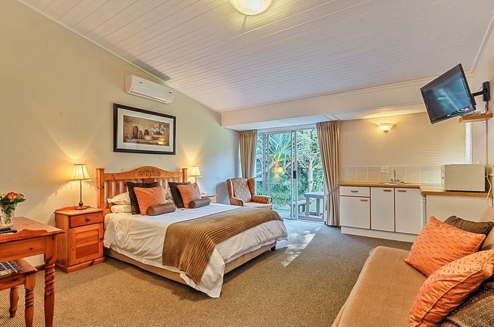 Admirals Lodge Guest House And Brightways Self Catering Apartments Порт Елизабет Екстериор снимка